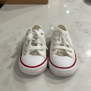 Toddler converse chucks 6c